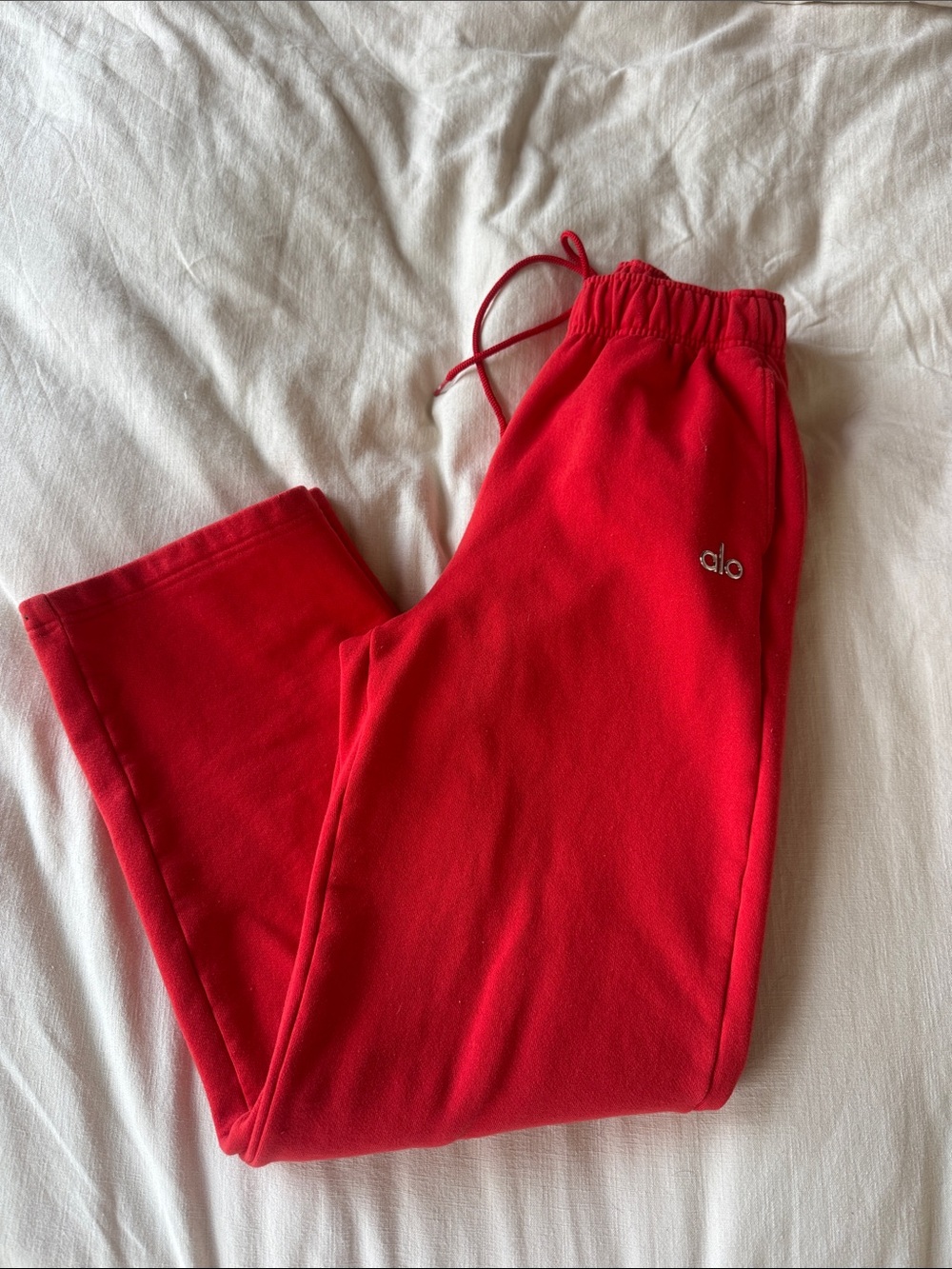 ALO Yoga Accolade Straight Leg Sweatpants